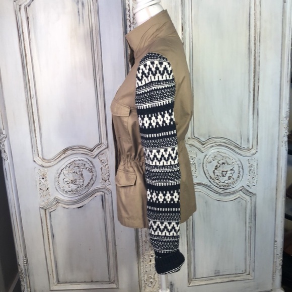 Love Tree Kaki and Sweater LongSleeve Safari Like Jacket Size Medium - Picture 7 of 12